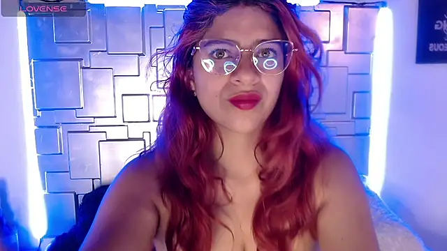 Snapshot of lunabloom2 chatting on February 20, 2026, 1:13 pm lunabloom2 online show from February 20, 2026, 1:13 pm