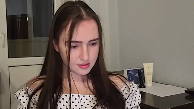 RedginBluebersky online show from April 2, 2026, 6:58 pm