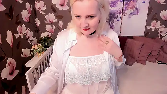 Victoria Notti online show from April 7, 2026, 11:34 am