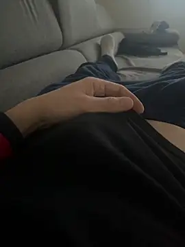 J3r3m66 online show from February 26, 2026, 1:33 pm