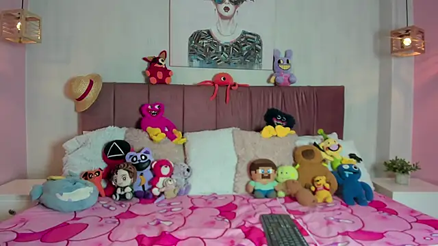 emma wilder  online show from February 21, 2026, 8:11 pm