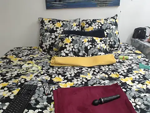 Snapshot of MissRedHotRaven chatting on February 22, 2026, 5:47 pm MissRedHotRaven online show from February 22, 2026, 5:47 pm