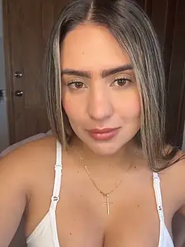 Miilana  online show from March 22, 2026, 3:24 pm