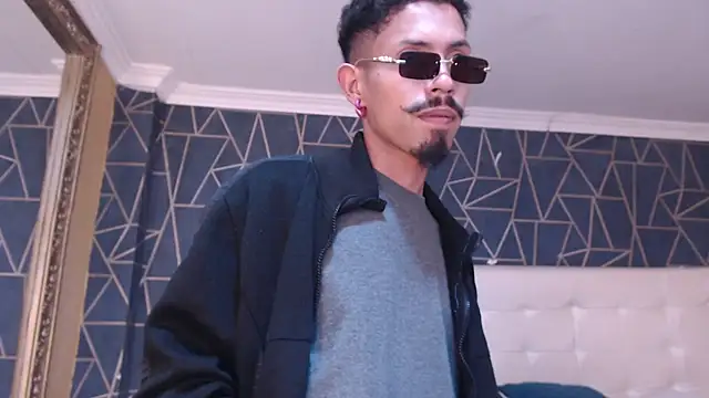 NoaahTylor online show from February 25, 2026, 8:52 pm