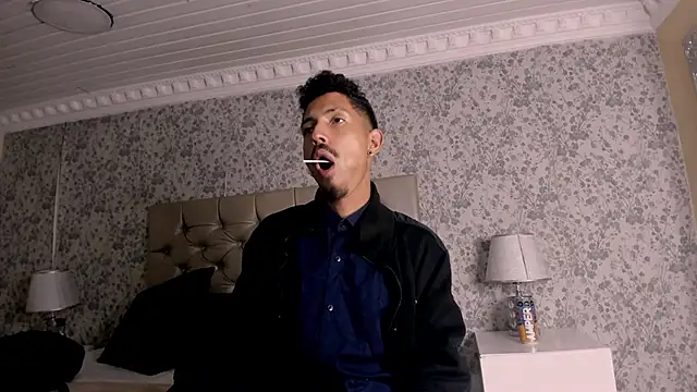 NoaahTylor online show from April 6, 2026, 3:13 am