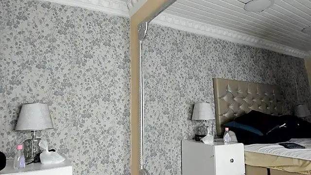 NoaahTylor online show from March 8, 2026, 2:04 am