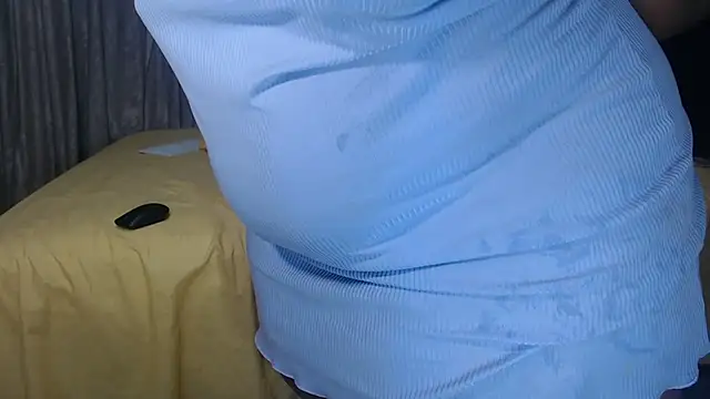 BIGBOOTYXX29 online show from November 14, 2025, 2:48 am