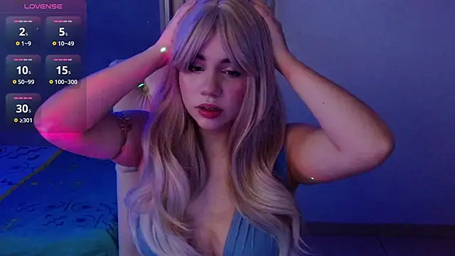 Scarlett Laurent online show from March 4, 2026, 2:25 pm