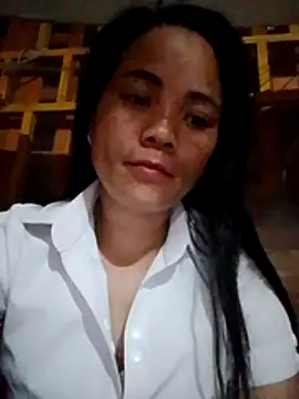 molly-xx online show from April 5, 2026, 6:03 pm