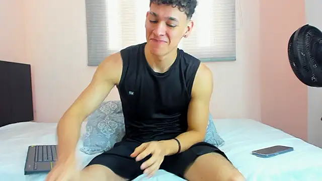 Snapshot of Muscle__Myke chatting on February 25, 2026, 1:00 pm Muscle Myke online show from February 25, 2026, 1:00 pm