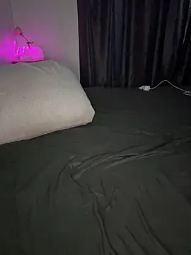 kingXqueenXX online show from March 9, 2026, 3:32 am