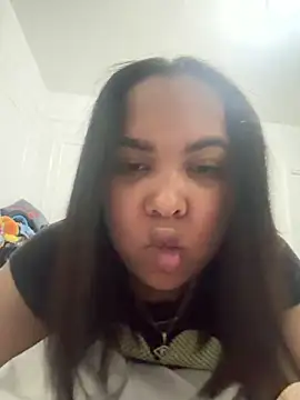 009lesli online show from February 17, 2026, 3:26 am