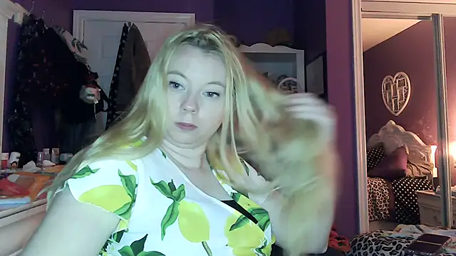 Snapshot of ShySweetheart chatting on June 30, 2026, 3:50 am ShySweetheart online show from June 30, 2026, 3:50 am