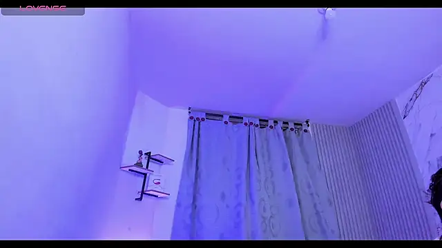 RaiderandRoxie1 online show from April 22, 2026, 11:44 pm