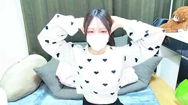 runa 567 online show from March 12, 2026, 7:18 pm