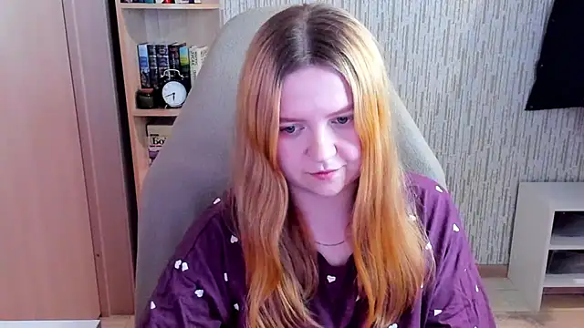 AnitaXVine online show from February 13, 2026, 2:39 pm