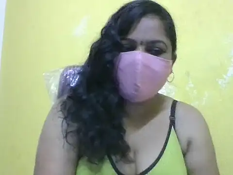 anu-reddyy online show from May 12, 2026, 5:26 am