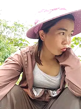 lovely-742 online show from April 14, 2026, 2:16 am