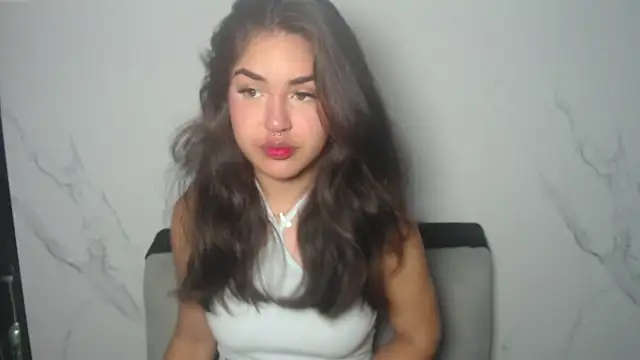 Snapshot of melodyphillips_2_ chatting on May 3, 2026, 2:16 am melodyphillips 2 online show from May 3, 2026, 2:16 am