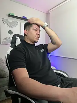 Snapshot of _robertobaggioo chatting on February 21, 2026, 9:11 am robertobaggioo online show from February 21, 2026, 9:11 am