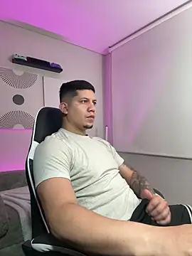  robertobaggioo online show from March 25, 2026, 12:15 pm