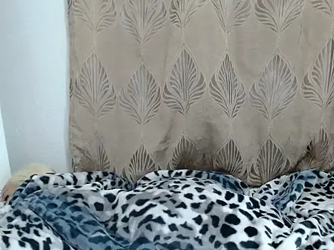 Snapshot of BootyCaramelxx chatting on February 14, 2026, 1:39 am BootyCaramelxx online show from February 14, 2026, 1:39 am