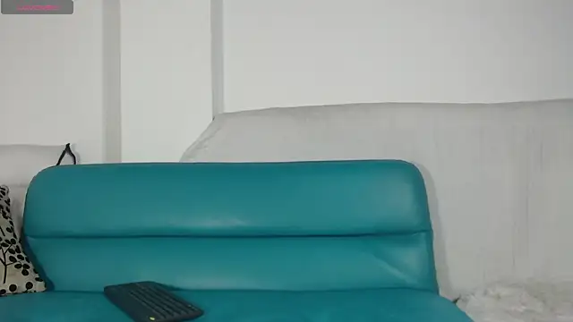 Snapshot of mailyn_gold chatting on June 2, 2026, 11:43 am mailyn gold online show from June 2, 2026, 11:43 am