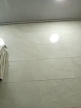 PerlaCurvasgrandes online show from February 22, 2026, 10:33 pm