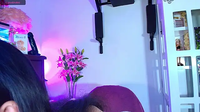 Yiyii online show from May 14, 2026, 8:39 pm