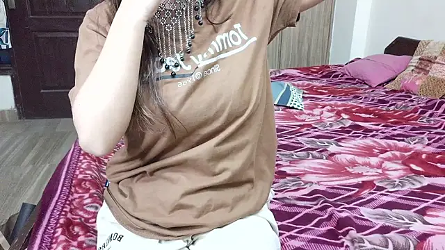 Teen Girl  online show from March 6, 2026, 5:41 pm