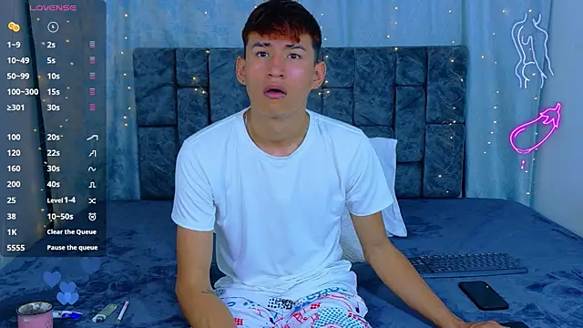 NicolasTorrez online show from April 9, 2026, 12:23 am