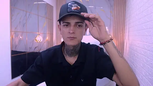 Snapshot of benjamin_anthony chatting on March 4, 2026, 1:57 am benjamin anthony online show from March 4, 2026, 1:57 am