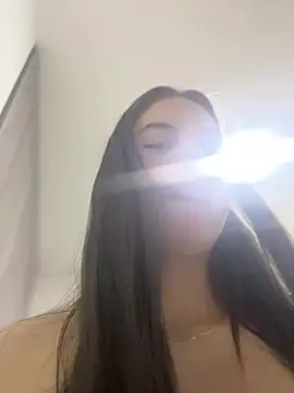 alyabelova online show from May 15, 2026, 4:32 am