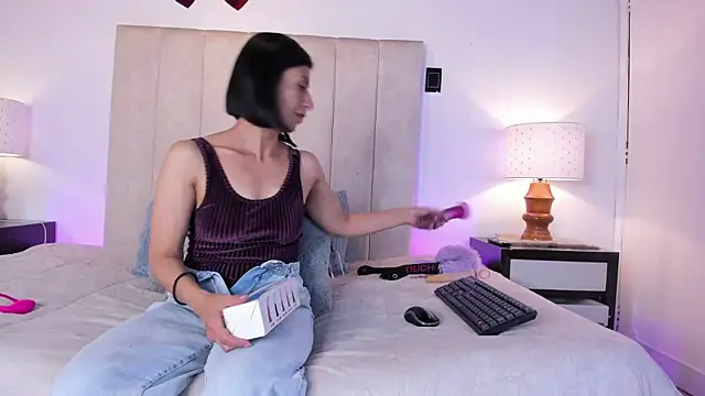 MissMilf  online show from April 13, 2026, 7:29 pm