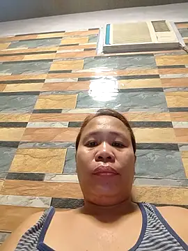 squirtshantal online show from October 6, 2025, 5:19 am