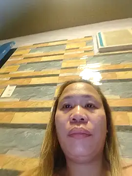 squirtshantal online show from February 13, 2026, 8:20 pm