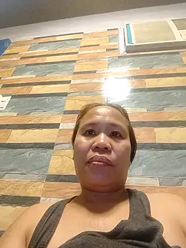 squirtshantal online show from October 4, 2025, 5:03 pm