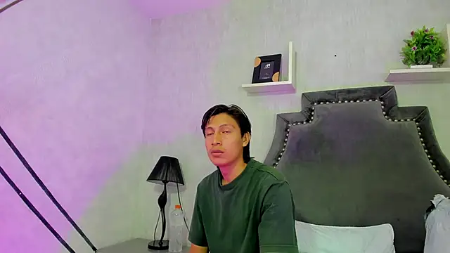 Snapshot of MarcoAndAllice chatting on June 21, 2026, 4:51 am MarcoAndAllice online show from June 21, 2026, 4:51 am