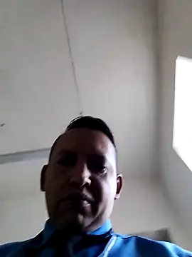 Hachi28 online show from April 1, 2026, 11:33 am