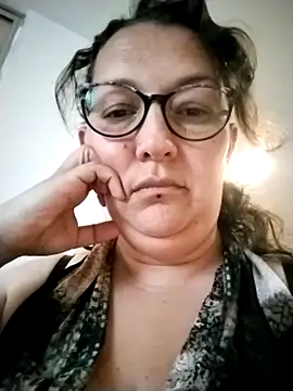 Snapshot of _Saraqueen chatting on February 28, 2026, 4:50 pm Saraqueen online show from February 28, 2026, 4:50 pm