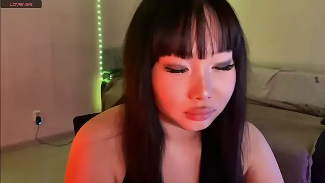 Snapshot of whispersofdarsy chatting on February 19, 2026, 7:22 pm whispersofdarsy online show from February 19, 2026, 7:22 pm