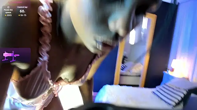 madii lenon online show from April 13, 2026, 8:24 pm