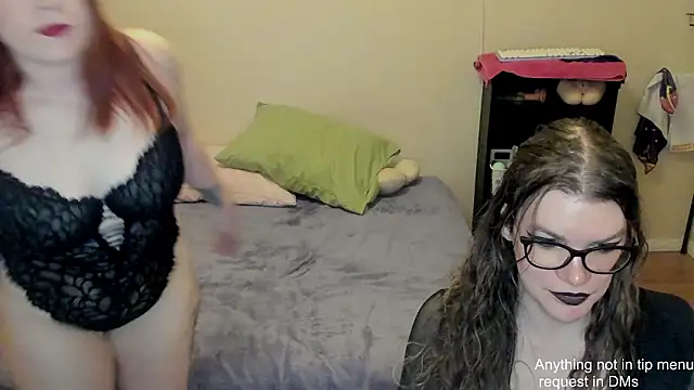 Kissykryssie online show from March 15, 2026, 3:24 am