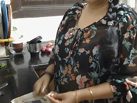 Snapshot of Hot_Sonniyaa chatting on February 20, 2026, 8:38 am Hot Sonniyaa online show from February 20, 2026, 8:38 am