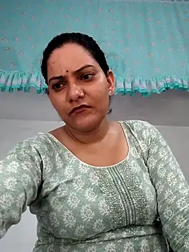 Snapshot of Anushka_Singh0 chatting on July 17, 2026, 12:46 pm Anushka Singh0 online show from July 17, 2026, 12:46 pm