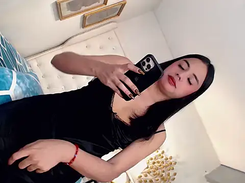 Snapshot of camillejoson chatting on May 2, 2026, 12:05 am camillejoson online show from May 2, 2026, 12:05 am