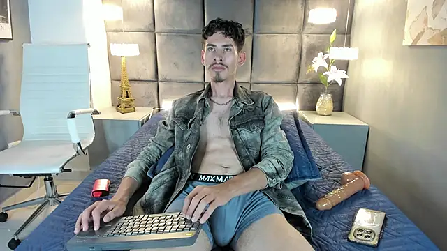 skinny jean  online show from May 20, 2026, 8:28 pm