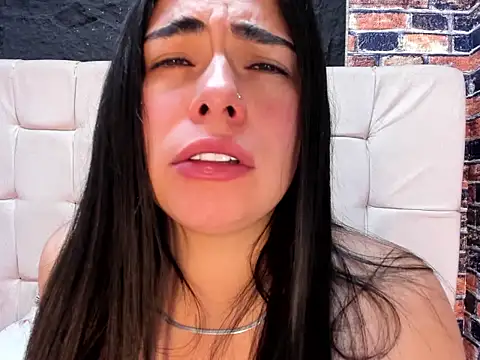 miss sexxy online show from April 12, 2026, 5:00 am