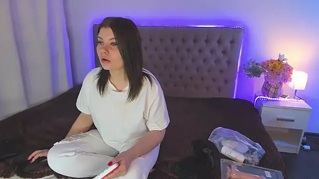Snapshot of AmandaHoppe chatting on June 26, 2026, 4:40 am AmandaHoppe online show from June 26, 2026, 4:40 am