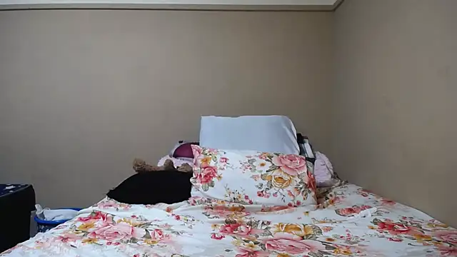 KinkyPxx online show from March 11, 2026, 8:03 pm